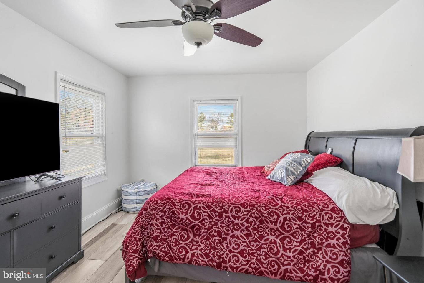 1101 Woodbourne Avenue photo 12