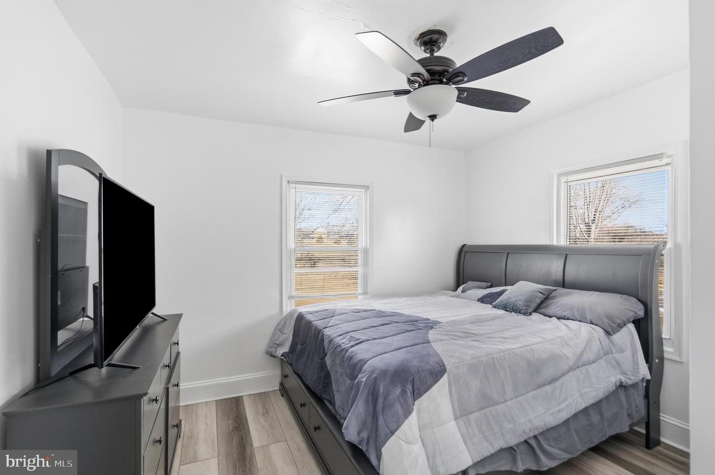 1101 Woodbourne Avenue photo 16