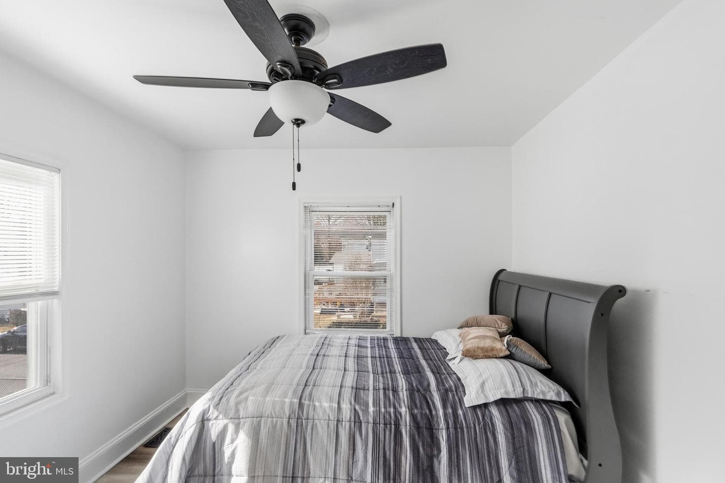 1101 Woodbourne Avenue photo 18