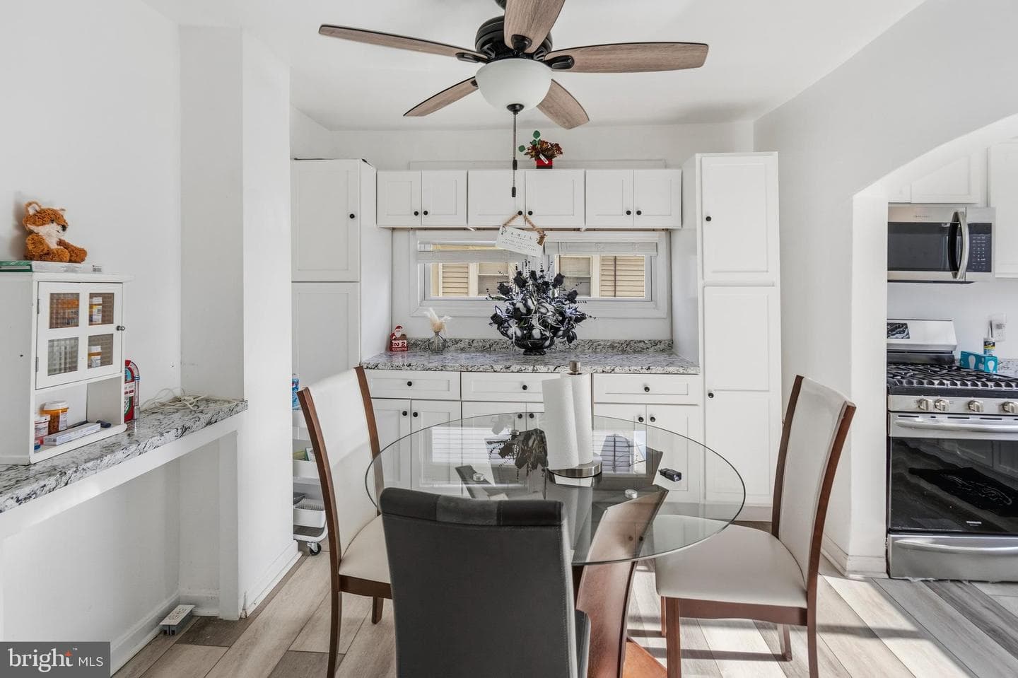 1101 Woodbourne Avenue photo 9