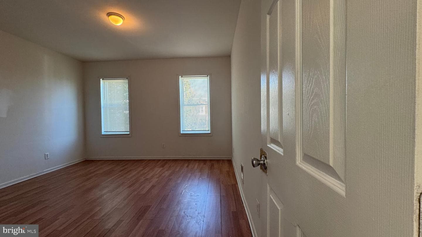 2815 Clifton Avenue photo 10