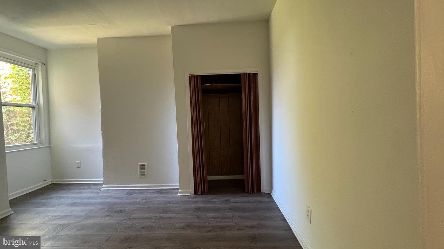 2815 Clifton Avenue photo 12