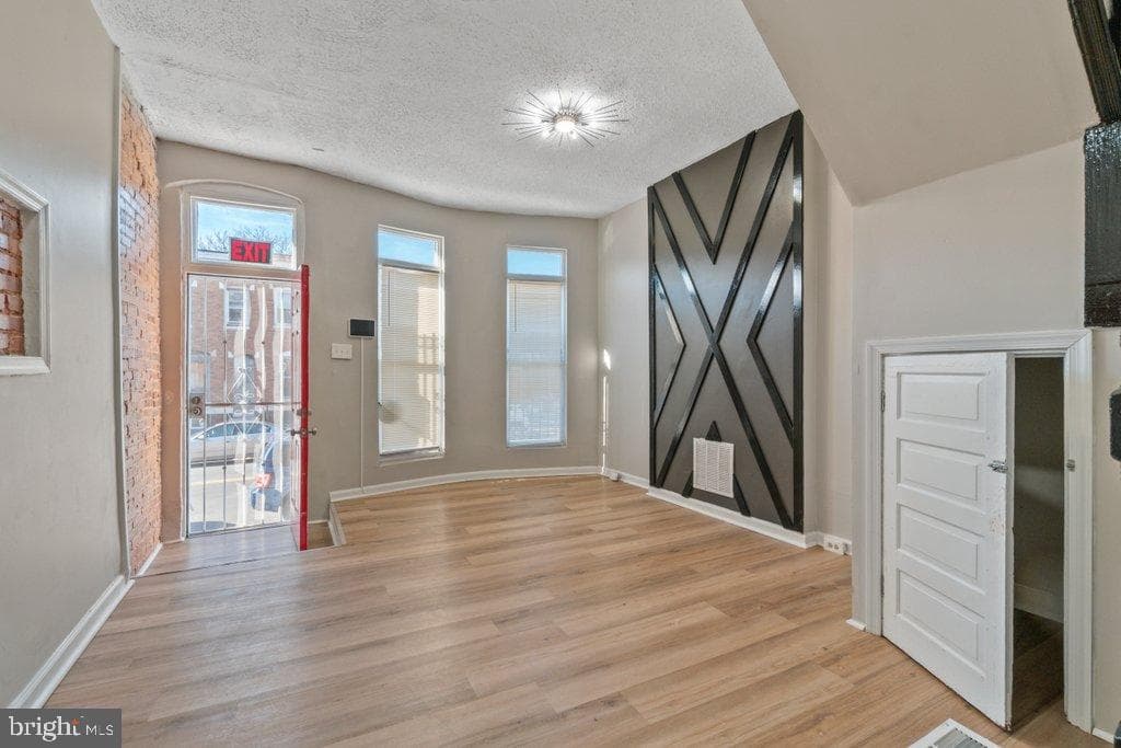 29 N Bentalou Street photo 6
