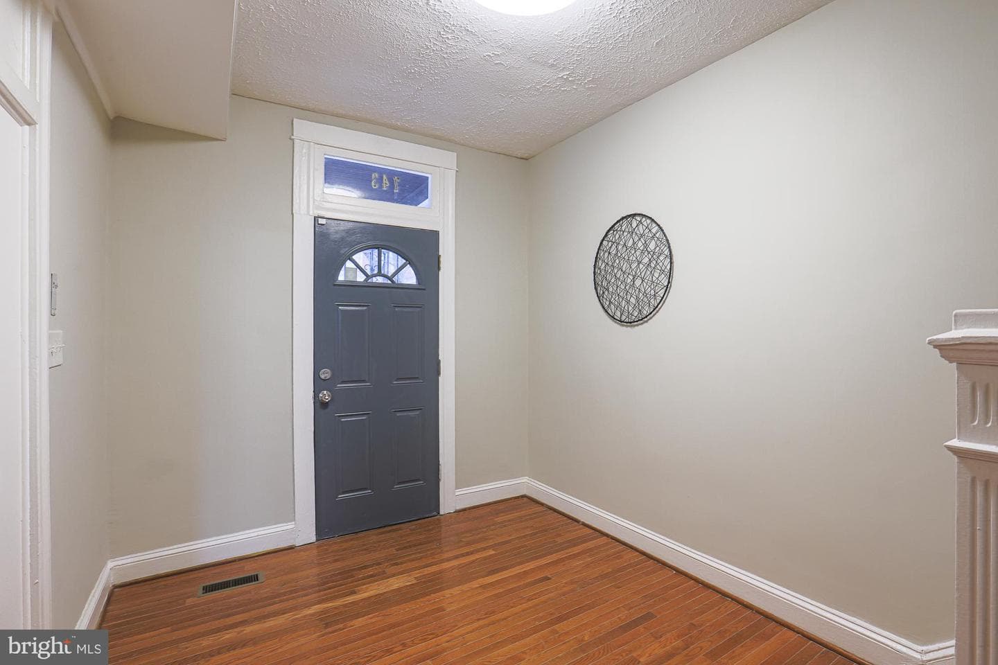 743 Linnard Street photo 8