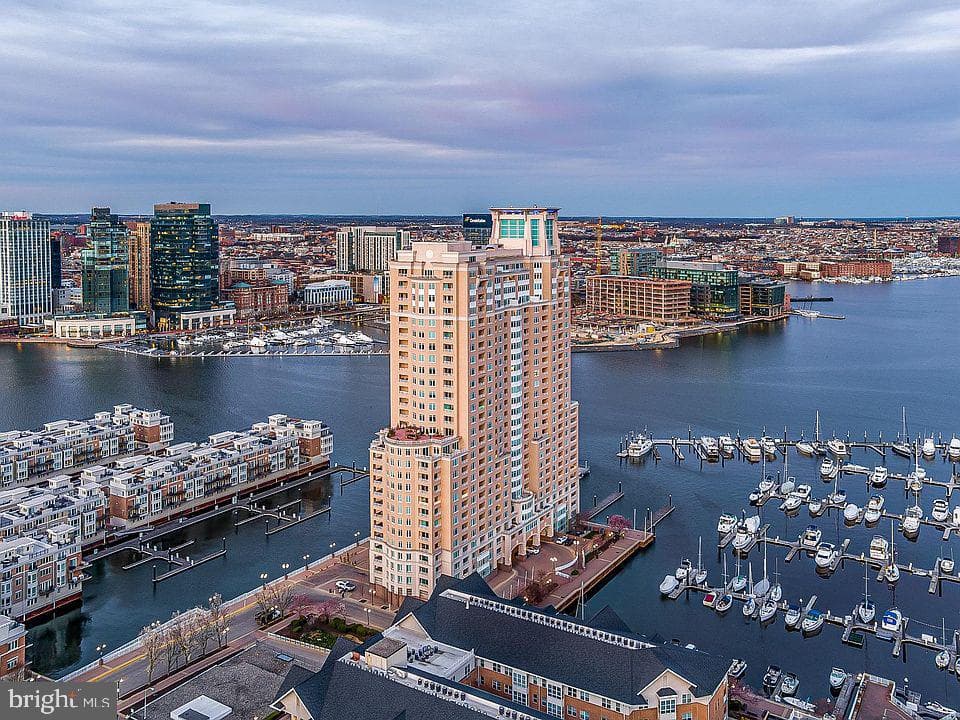 100 Harborview Drive #306, Baltimore