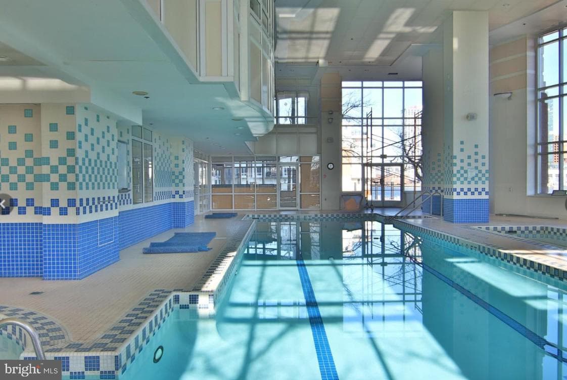 100 Harborview Drive #306, Baltimore