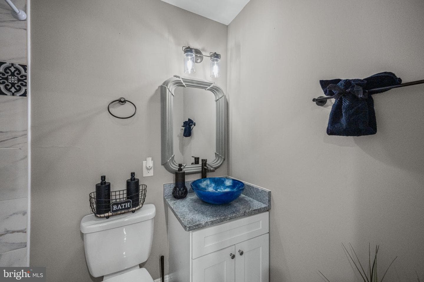 6303 Moyer Avenue photo 22