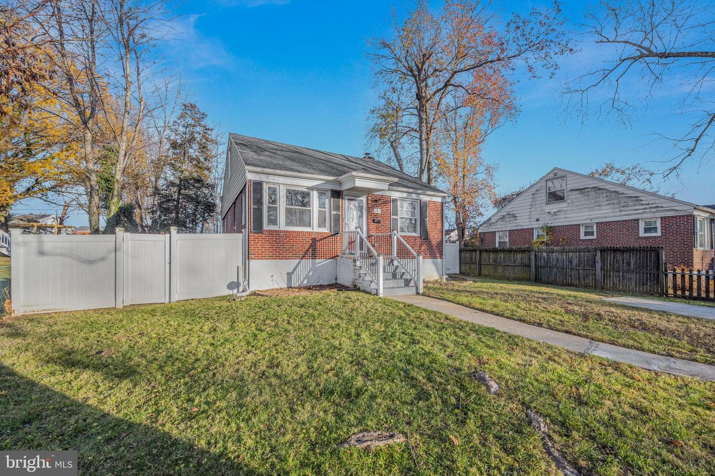 6303 Moyer Avenue photo 4