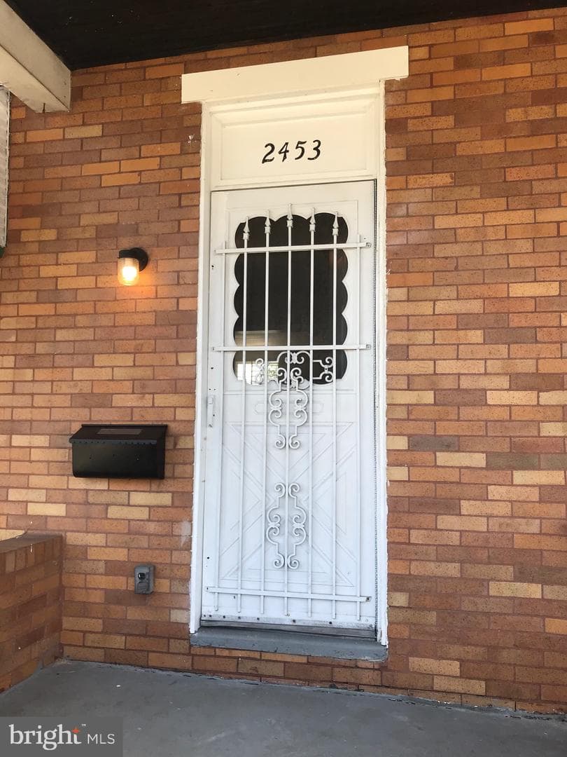 2453 Washington Boulevard, Baltimore