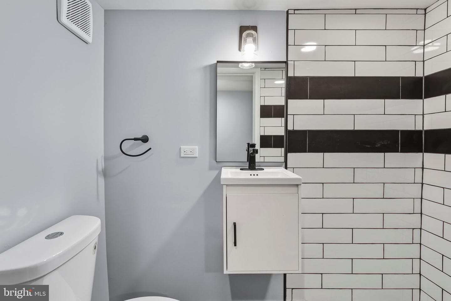 1618 N Regester photo 18