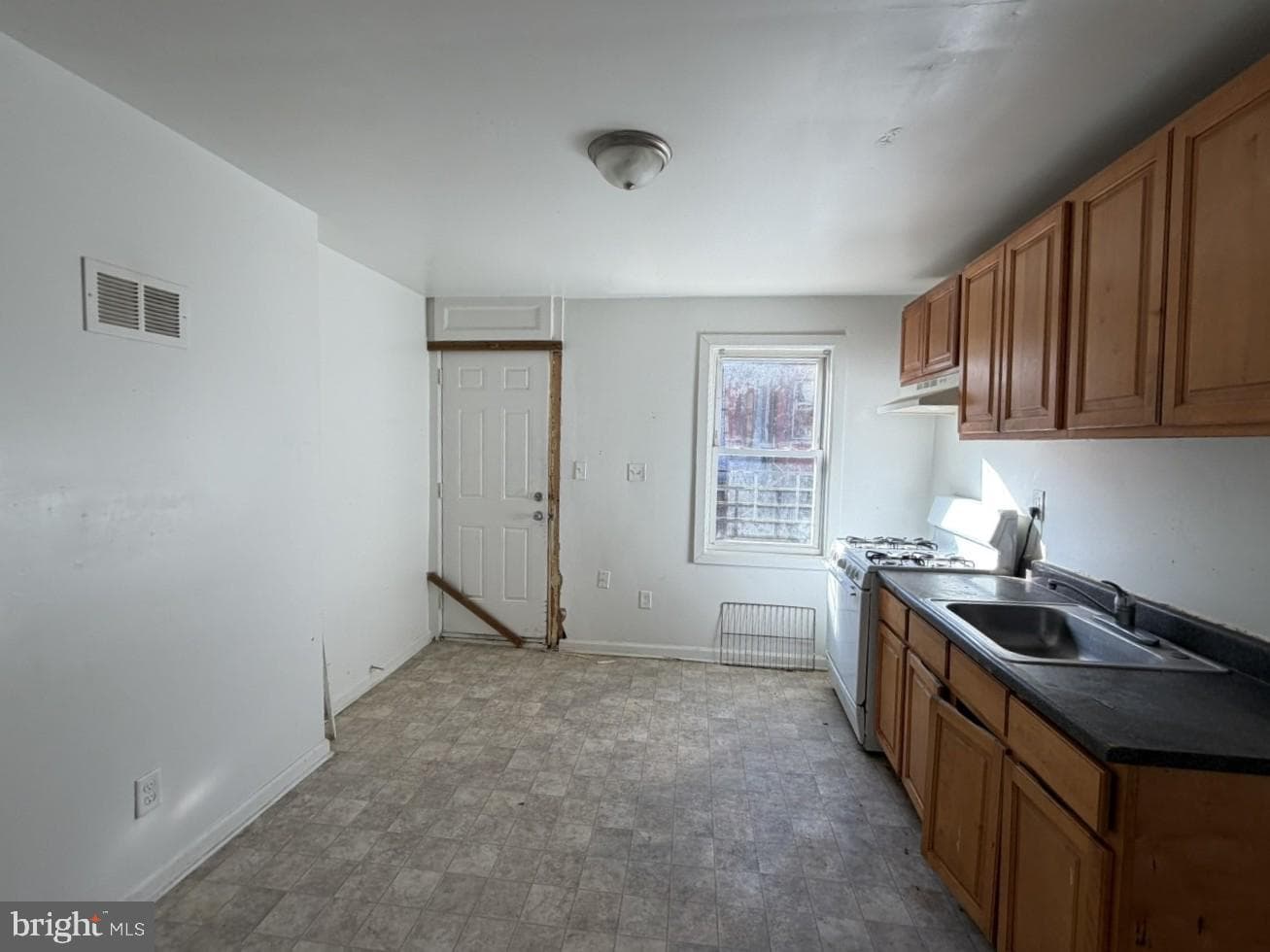 2434 Etting Street photo 7