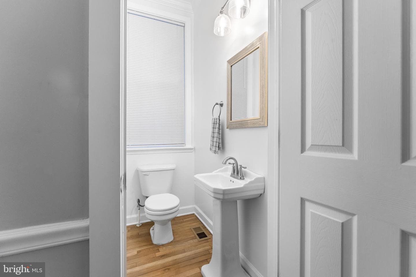 1003 W Fayette Street photo 13