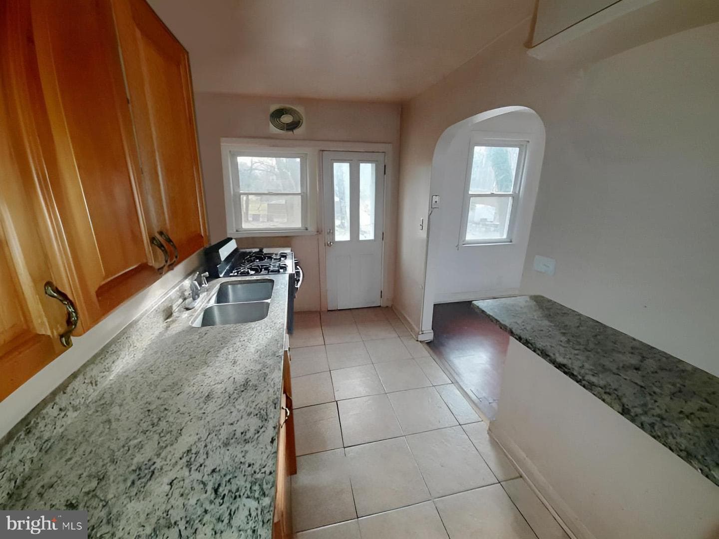 5619 Wesley Avenue photo 10