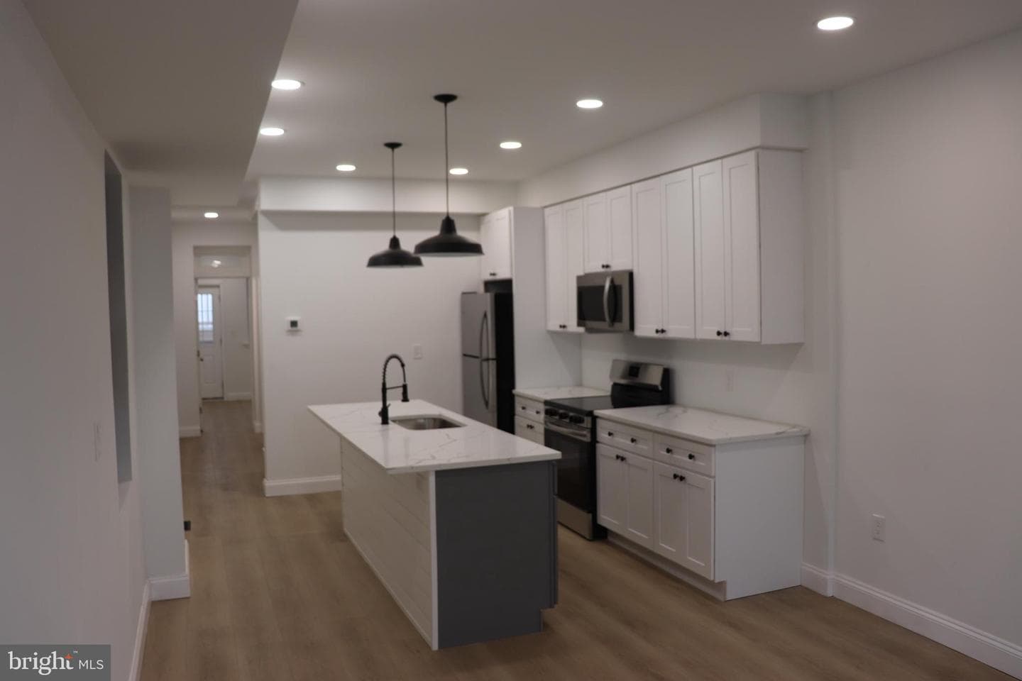 1710 Light Street photo 9