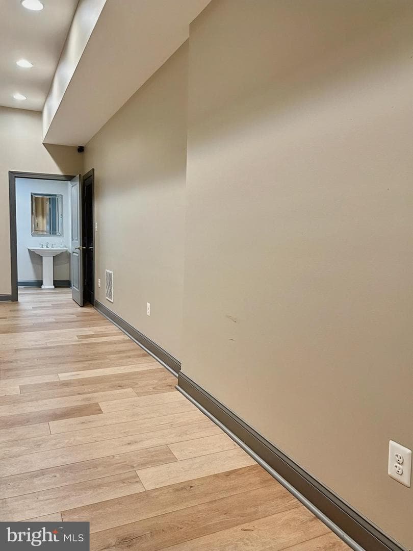 1049 S Charles Street photo 15