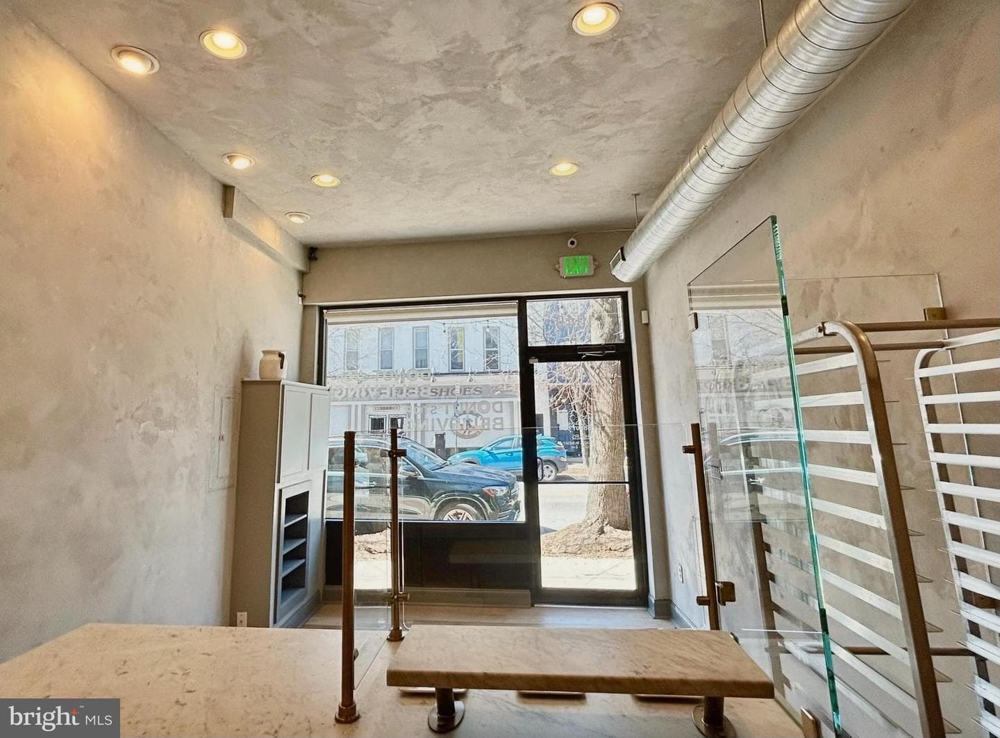 1049 S Charles Street photo 9