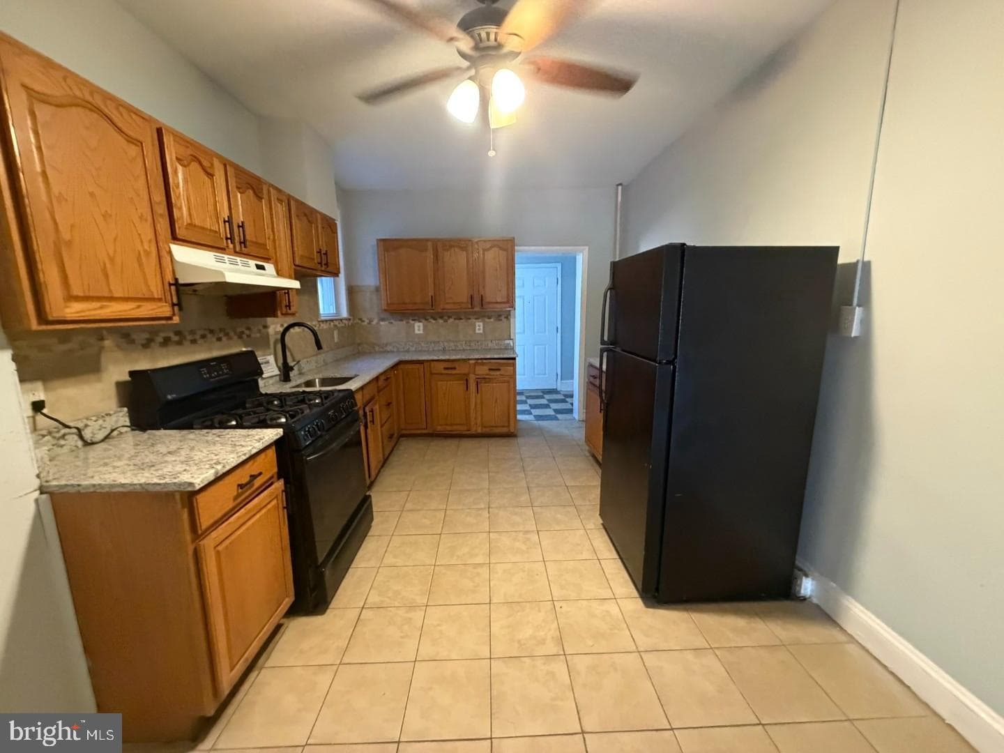2952 Presstman Street photo 15