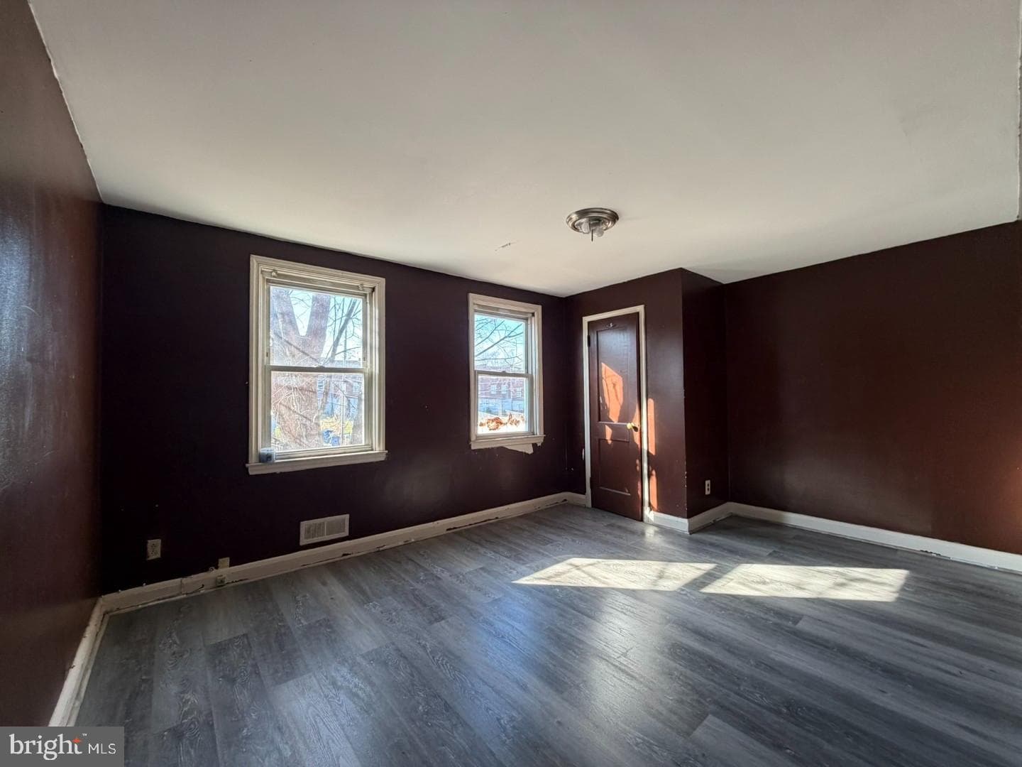 4027 Raymonn Avenue photo 7