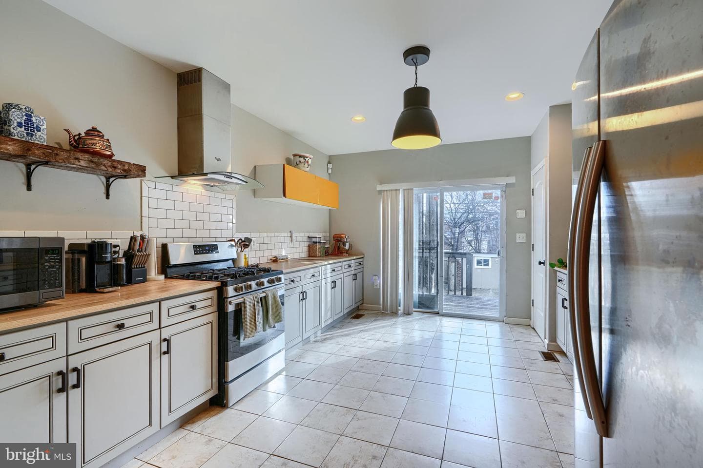 1711 Hollins Street photo 17