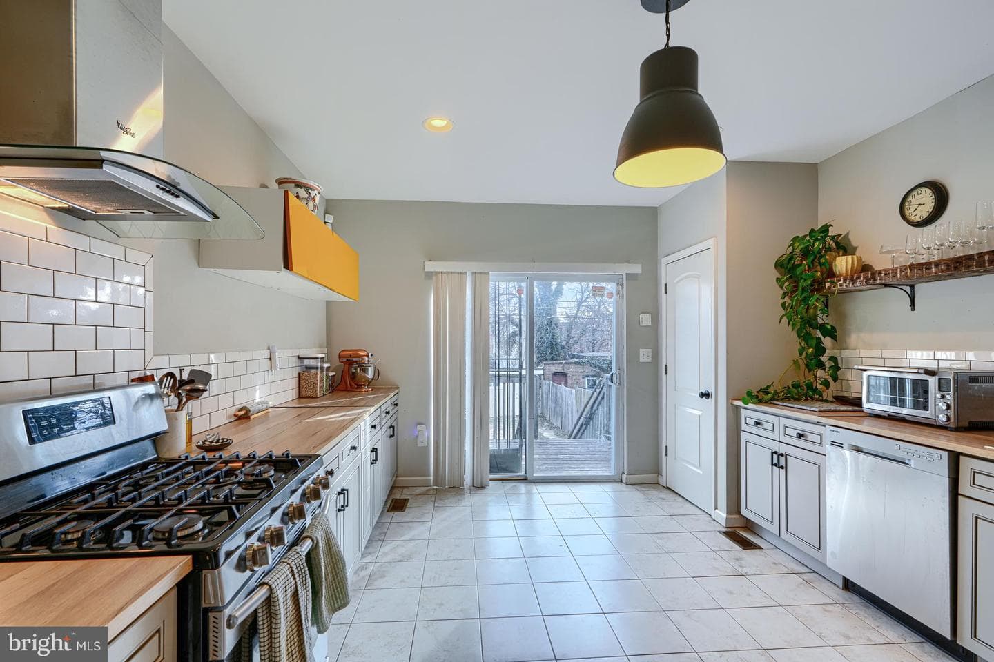 1711 Hollins Street photo 18