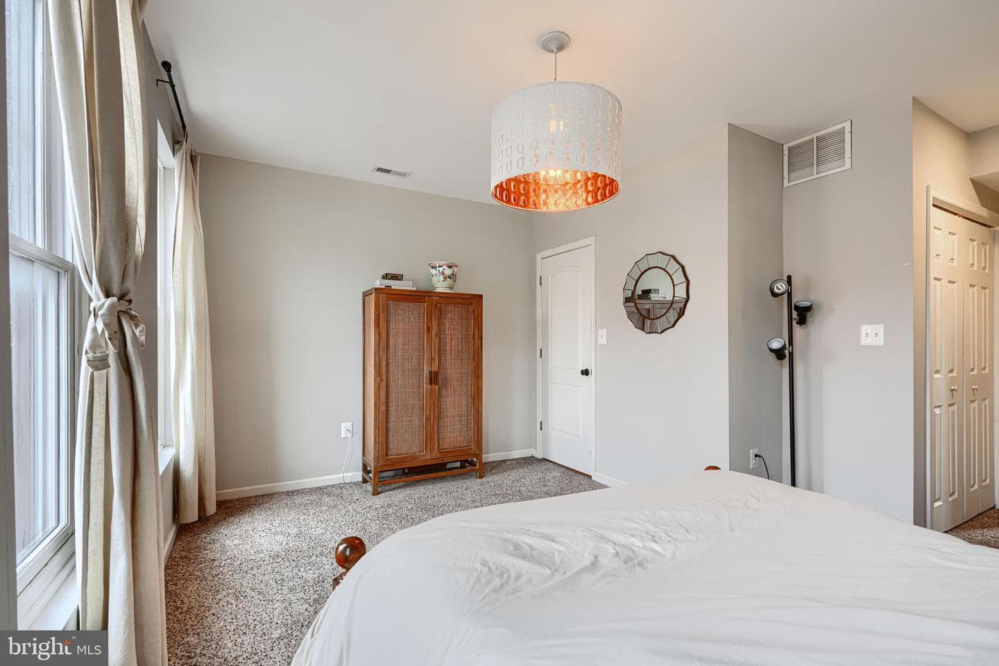 1711 Hollins Street photo 32