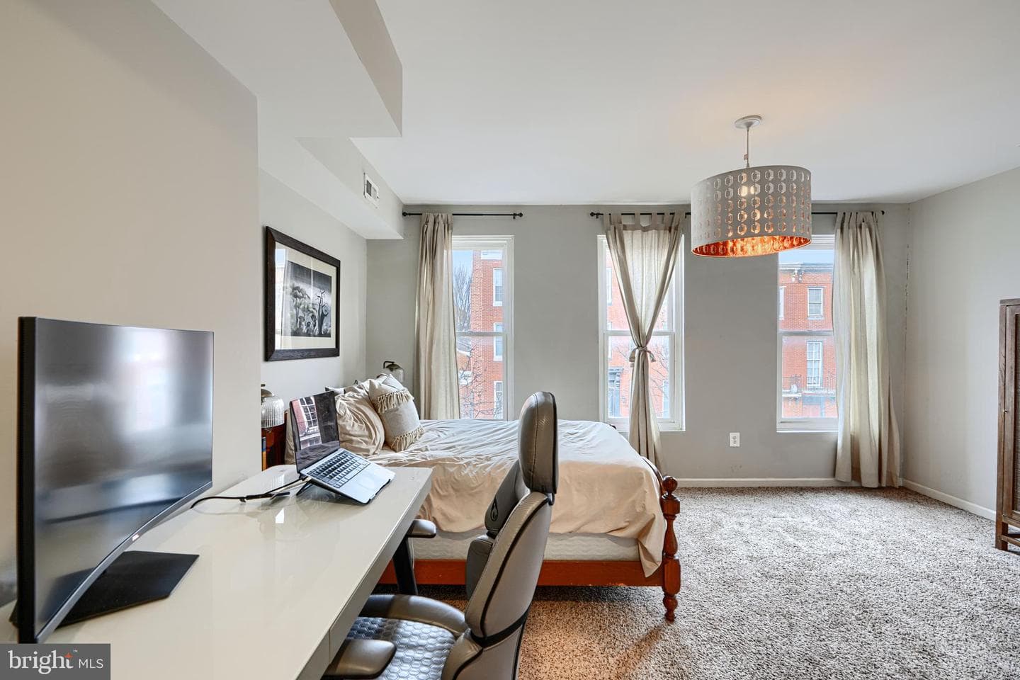 1711 Hollins Street photo 33