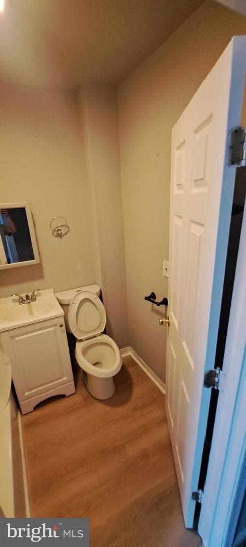 2427 E Federal Street photo 3
