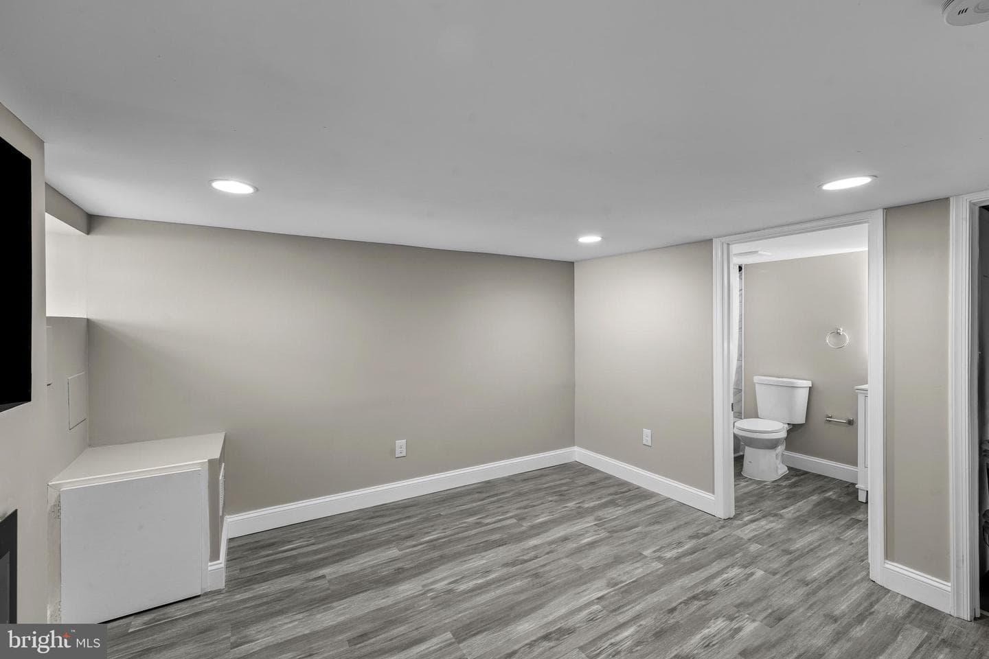 3307 Ravenwood Avenue photo 17