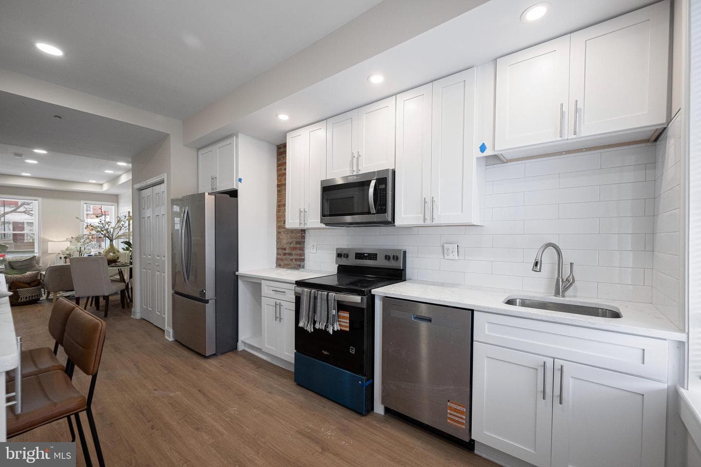 2323 Sidney Avenue photo 10