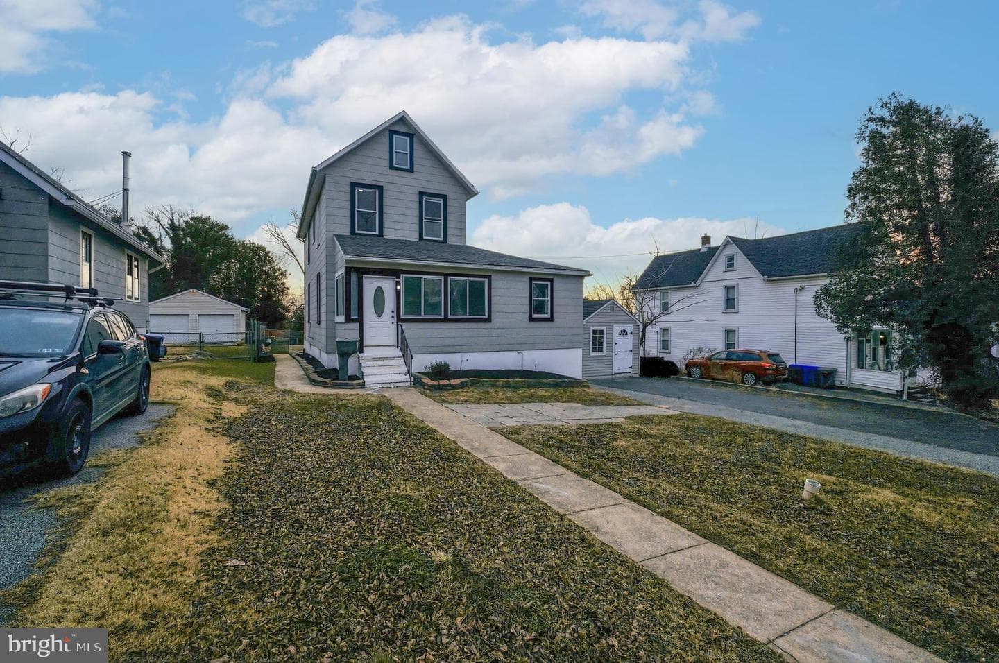 5909 Marluth Avenue photo 2