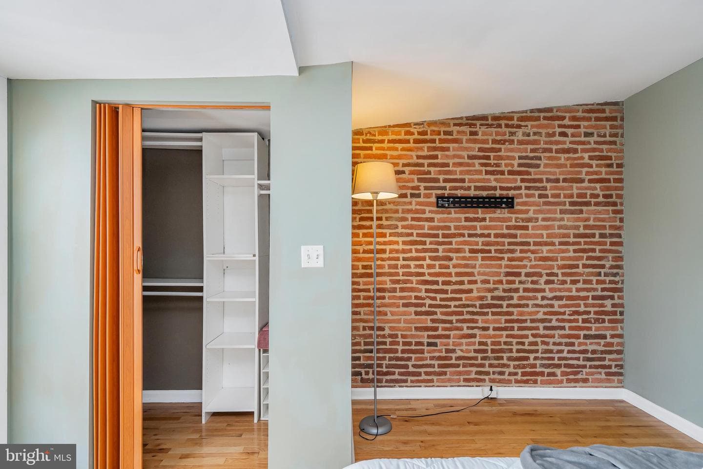 2937 Dillon Street photo 24