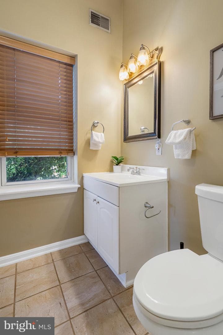 2937 Dillon Street photo 32