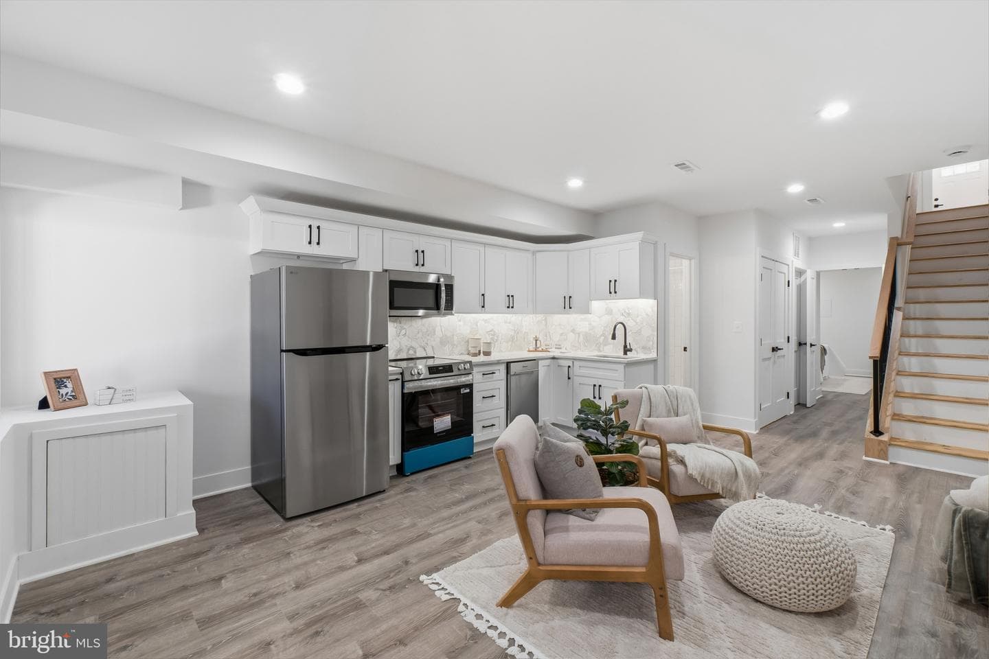 3921 Roland Avenue photo 27