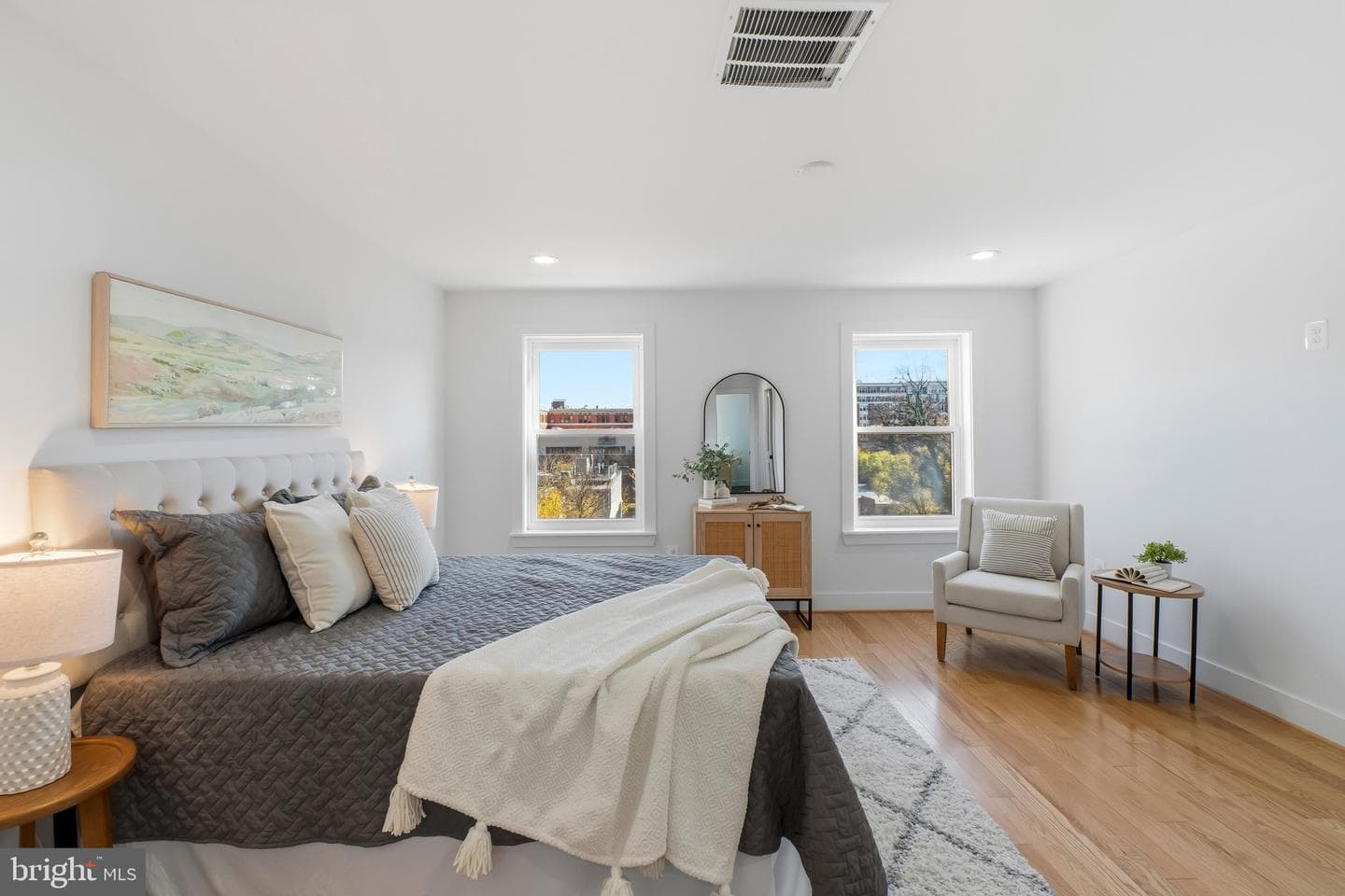 3921 Roland Avenue photo 3