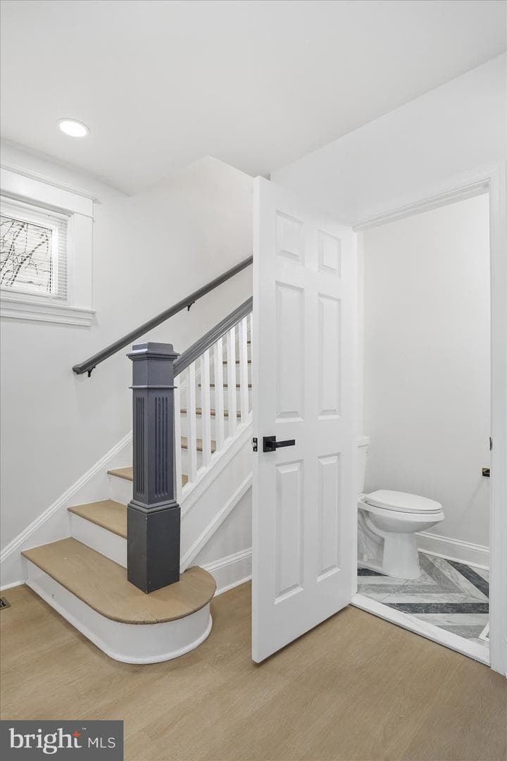 2912 Dupont Avenue photo 16