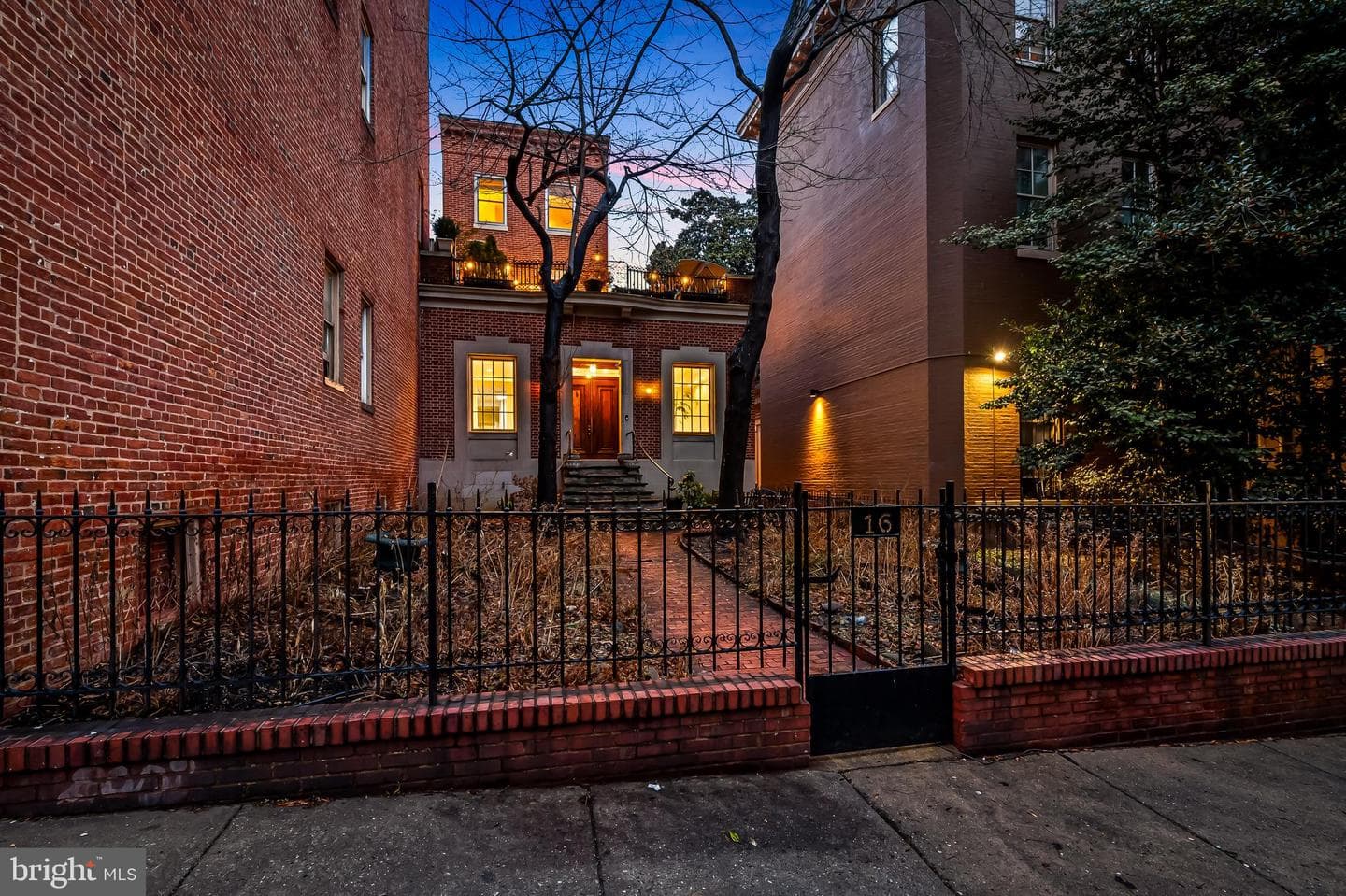 16 W Read Street, Baltimore