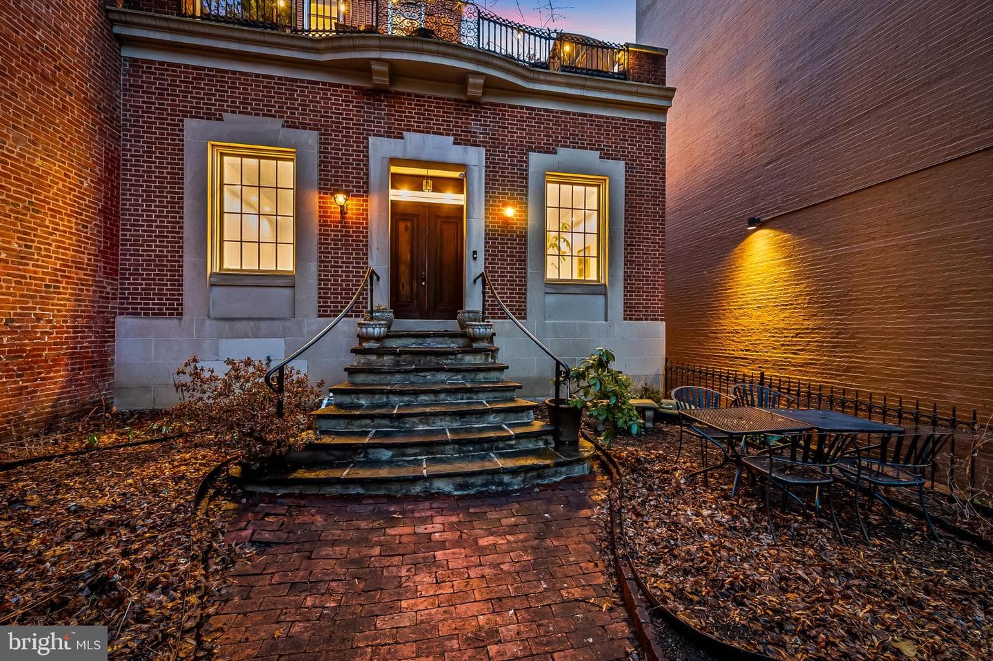 16 W Read Street, Baltimore
