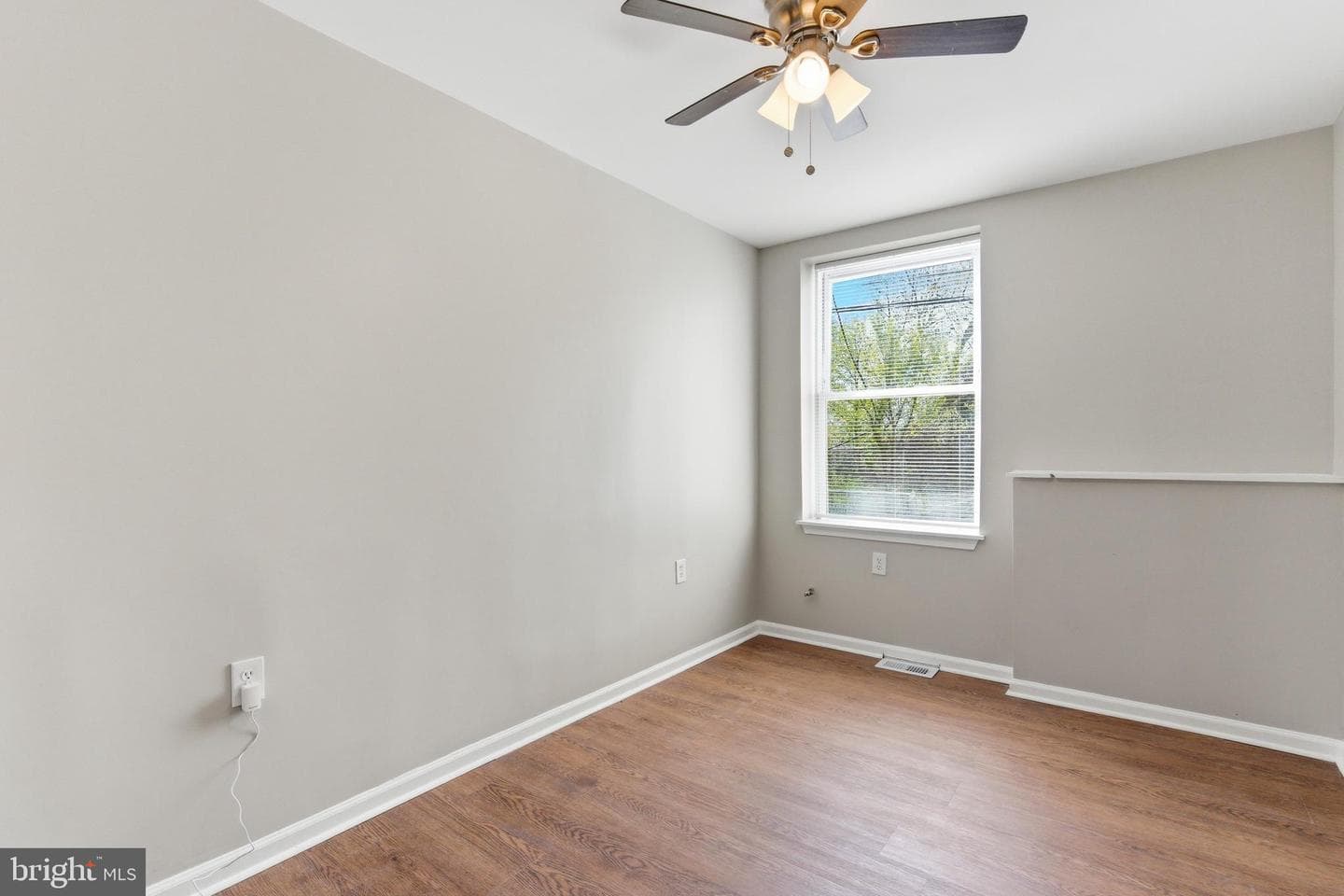 3427 Ravenwood Avenue photo 10