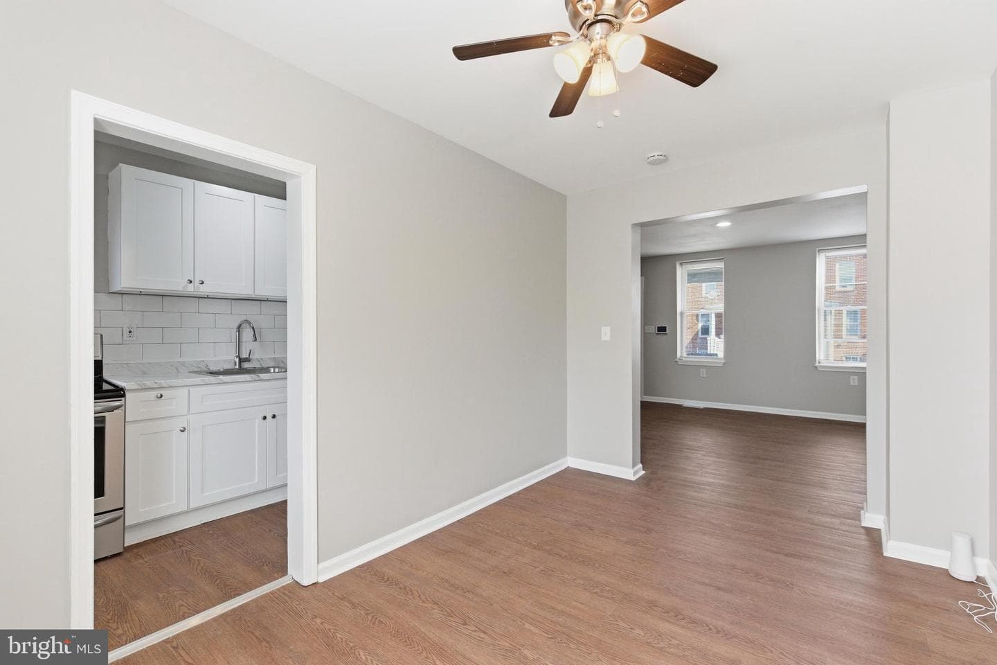 3427 Ravenwood Avenue photo 12