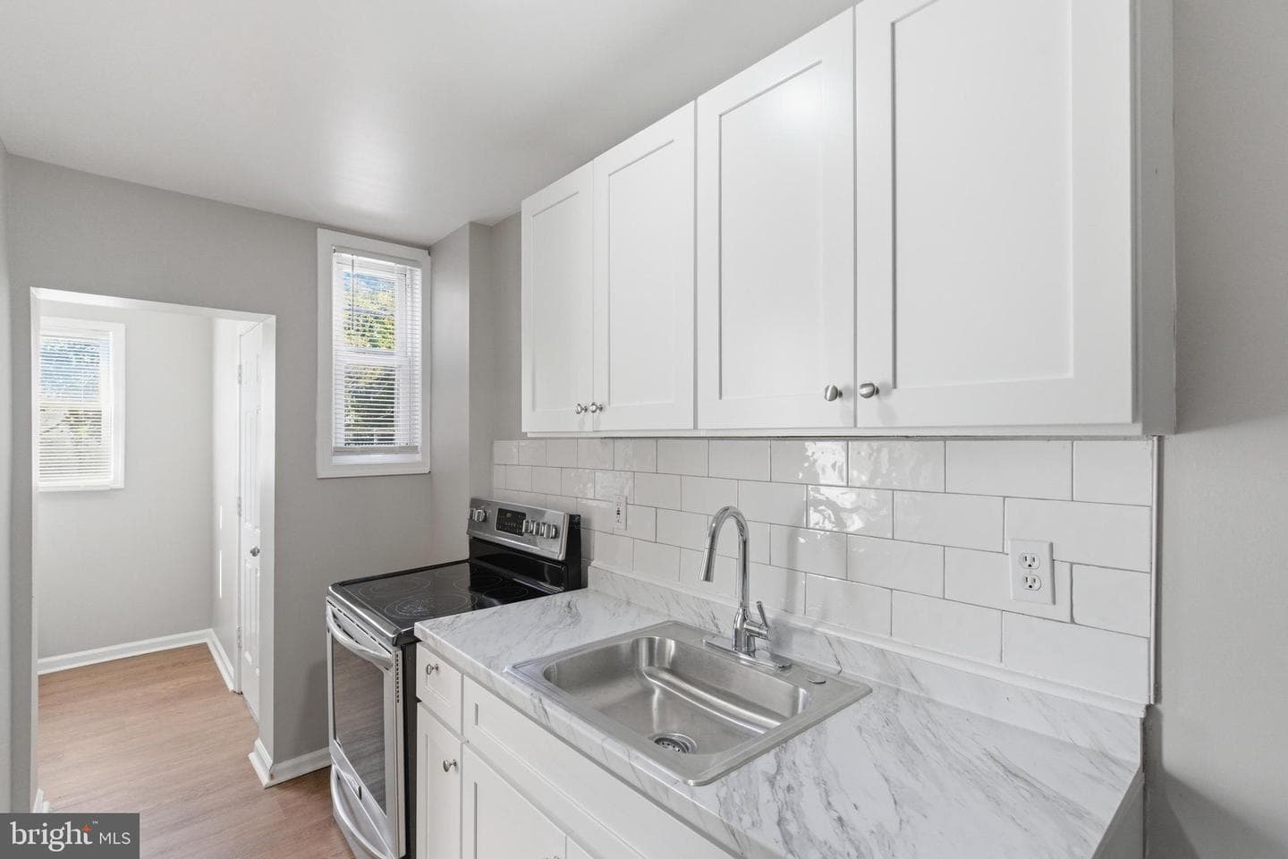 3427 Ravenwood Avenue photo 13