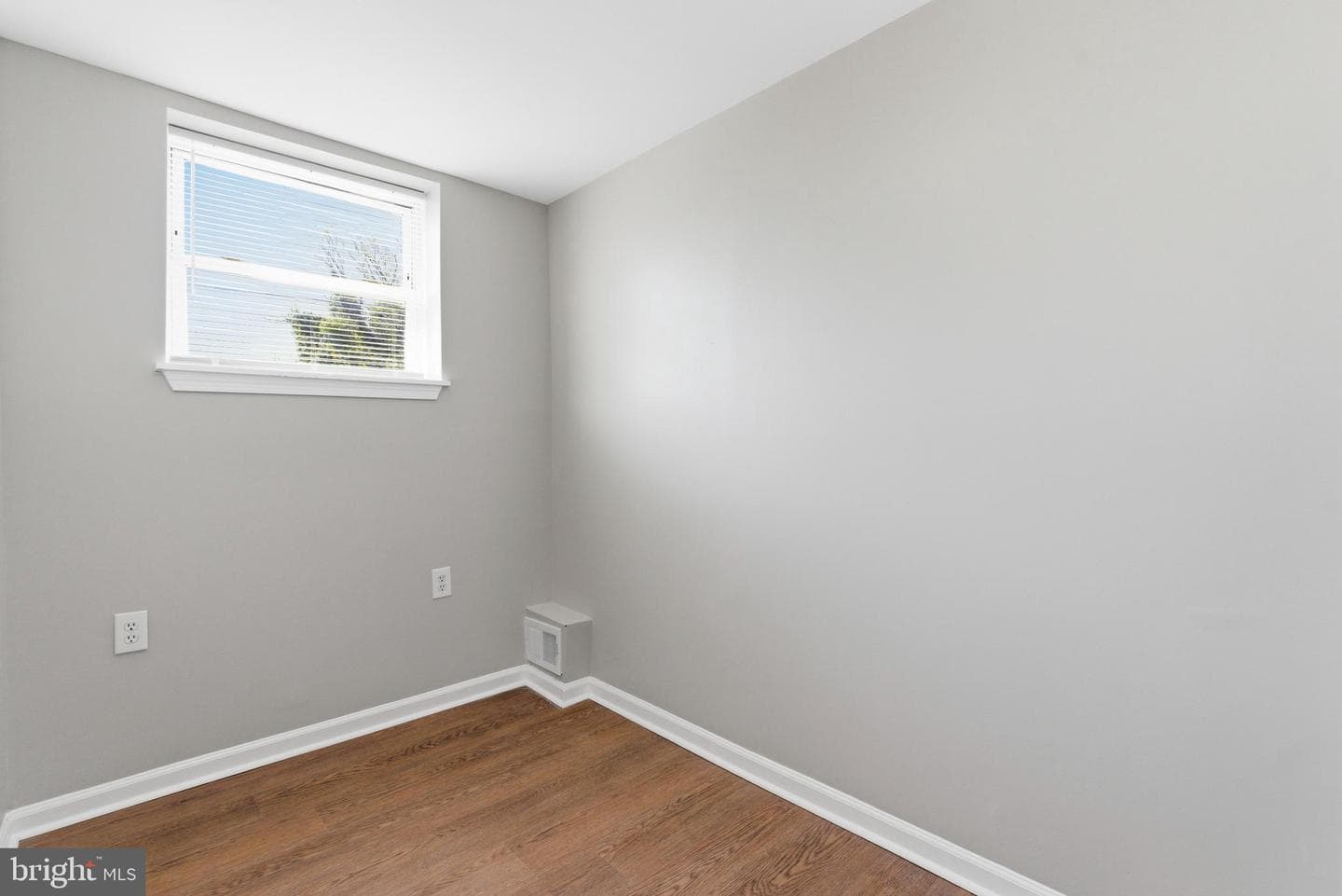 3427 Ravenwood Avenue photo 24