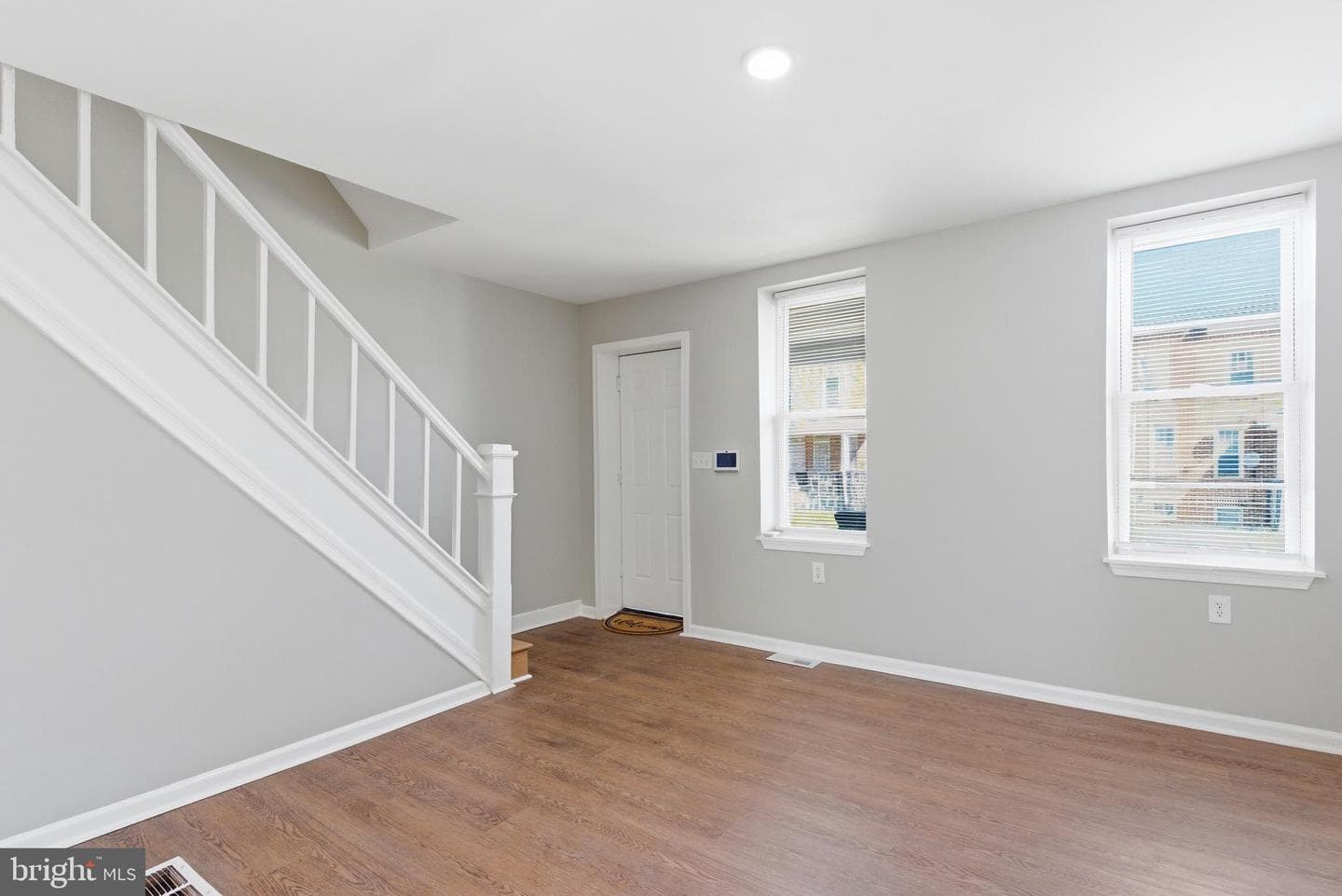 3427 Ravenwood Avenue photo 6