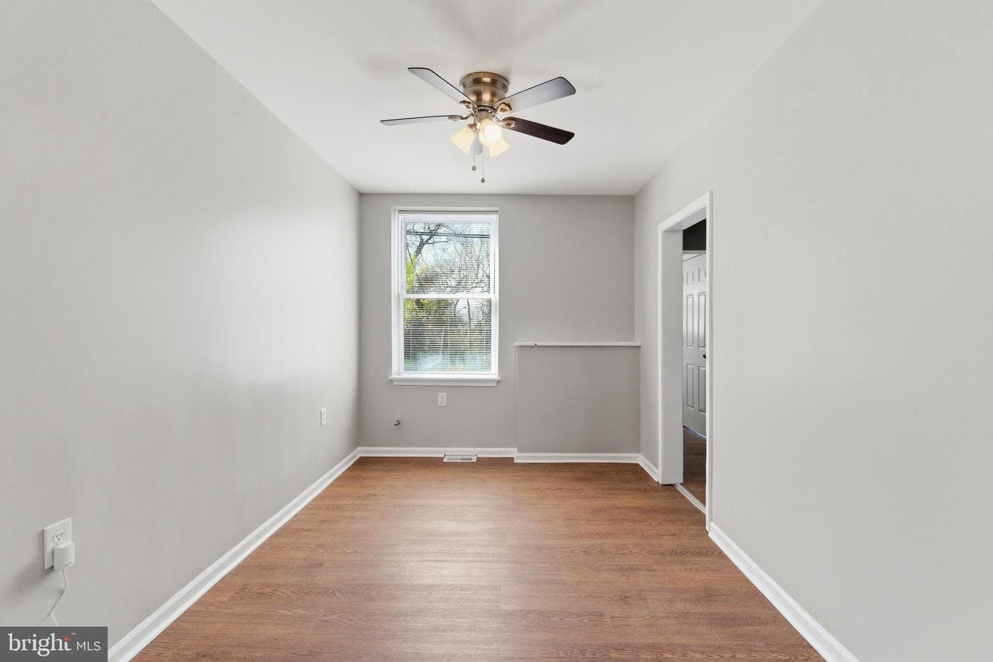 3427 Ravenwood Avenue photo 9