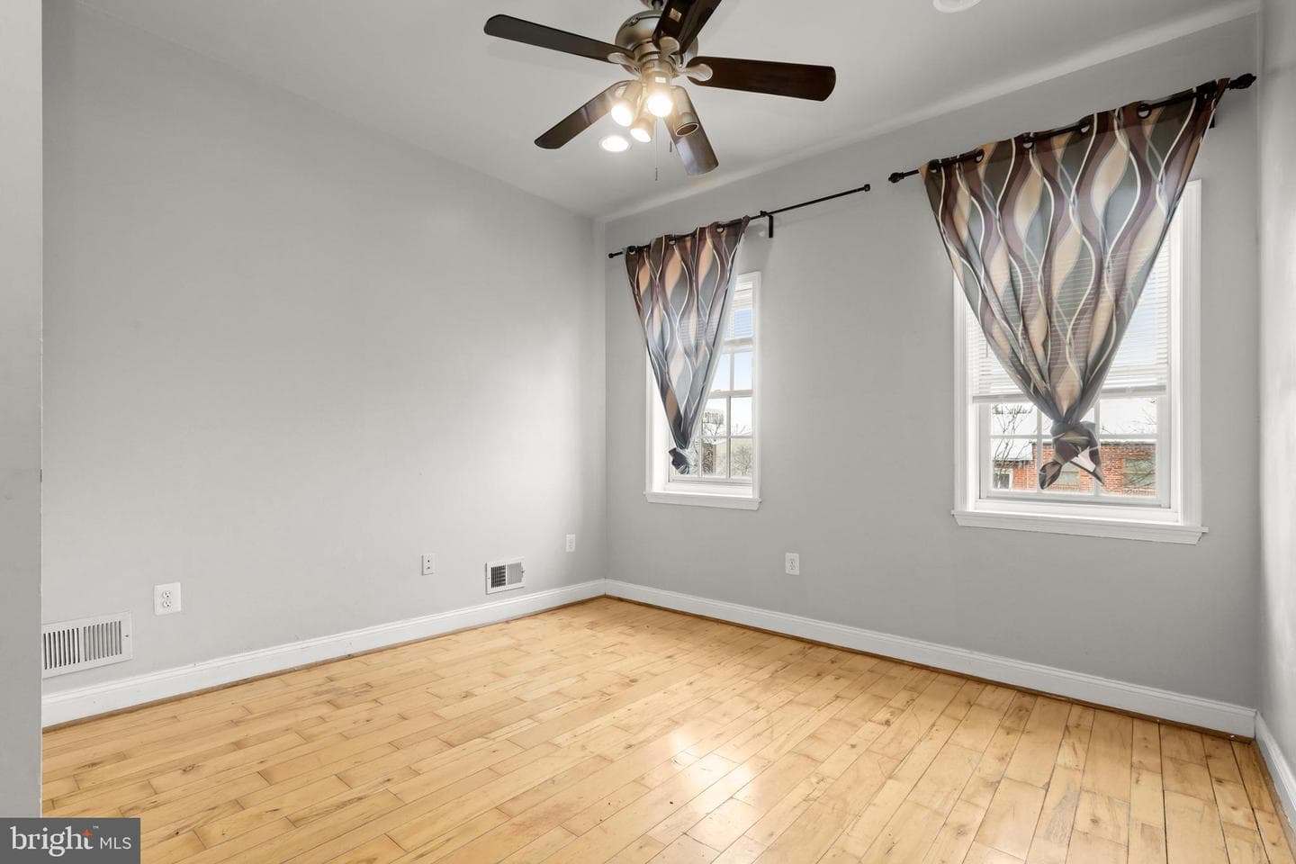 1012 W Lombard Street photo 28
