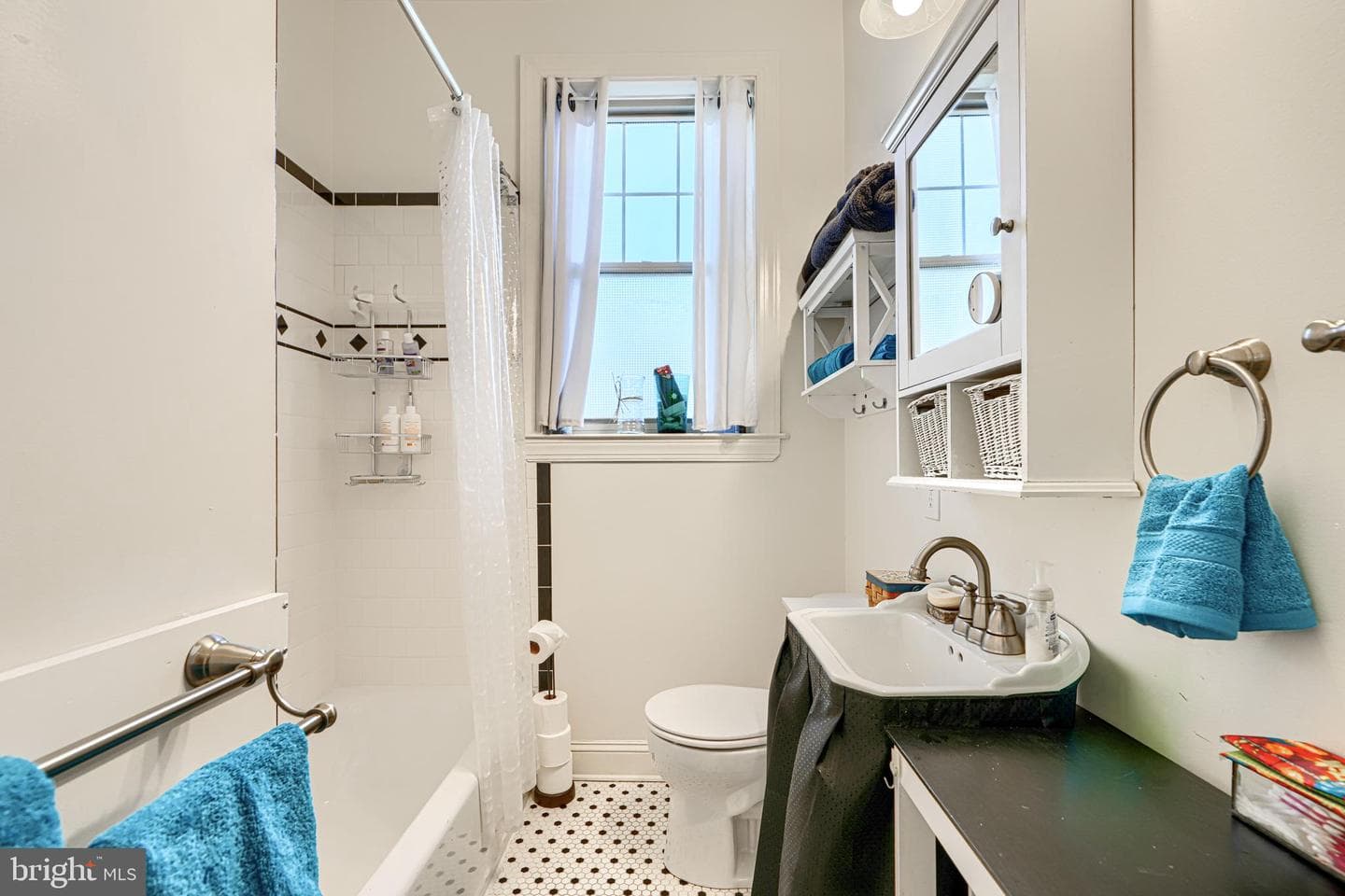 2215 South Road photo 15