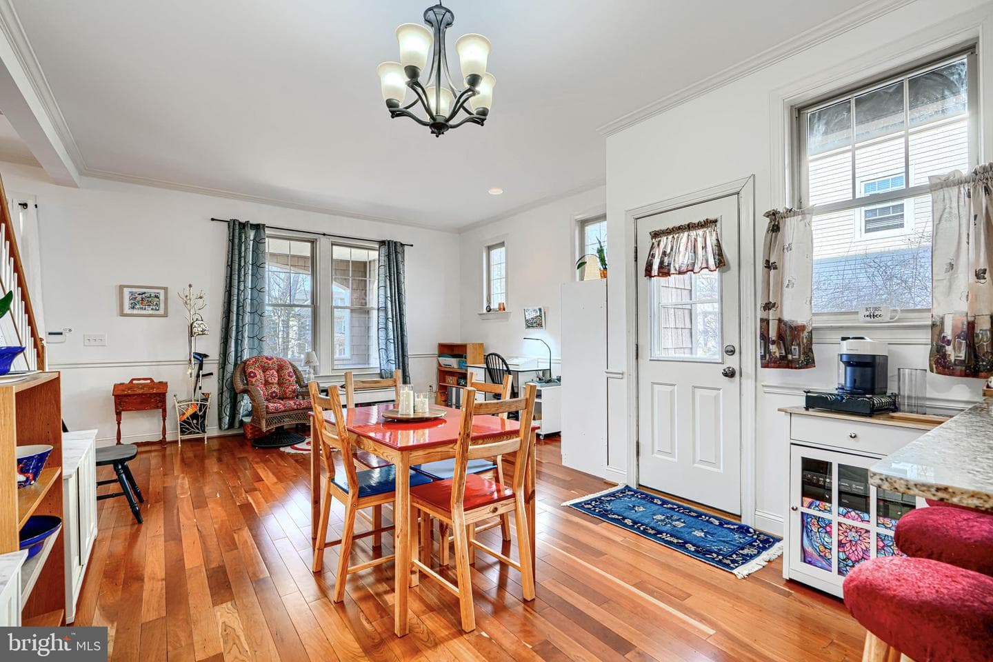 2215 South Road photo 8