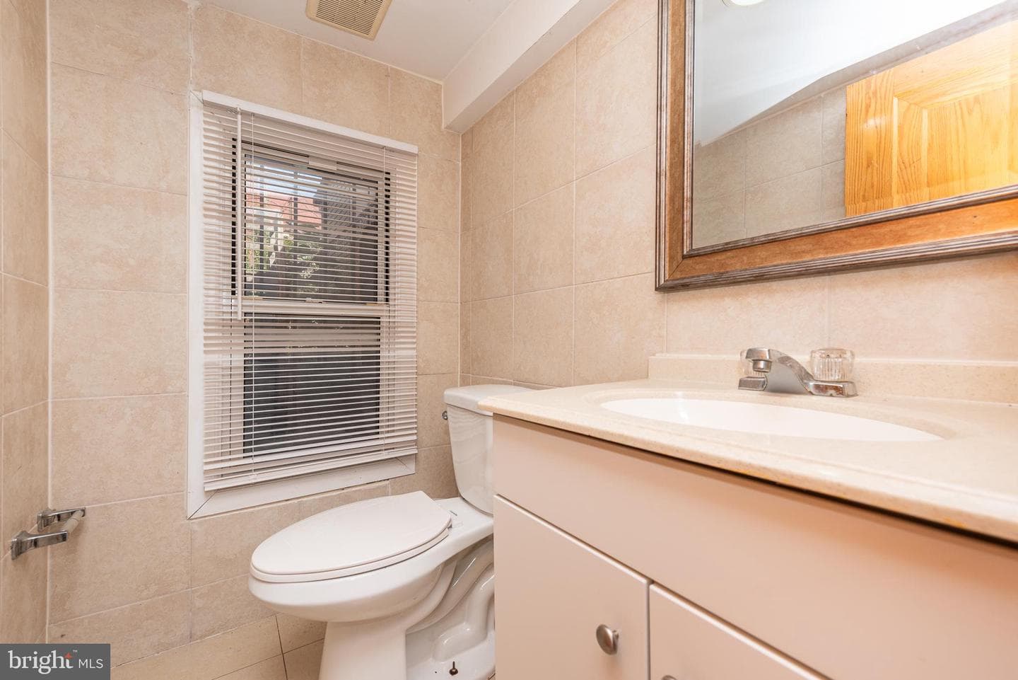 3126 W North Avenue photo 15