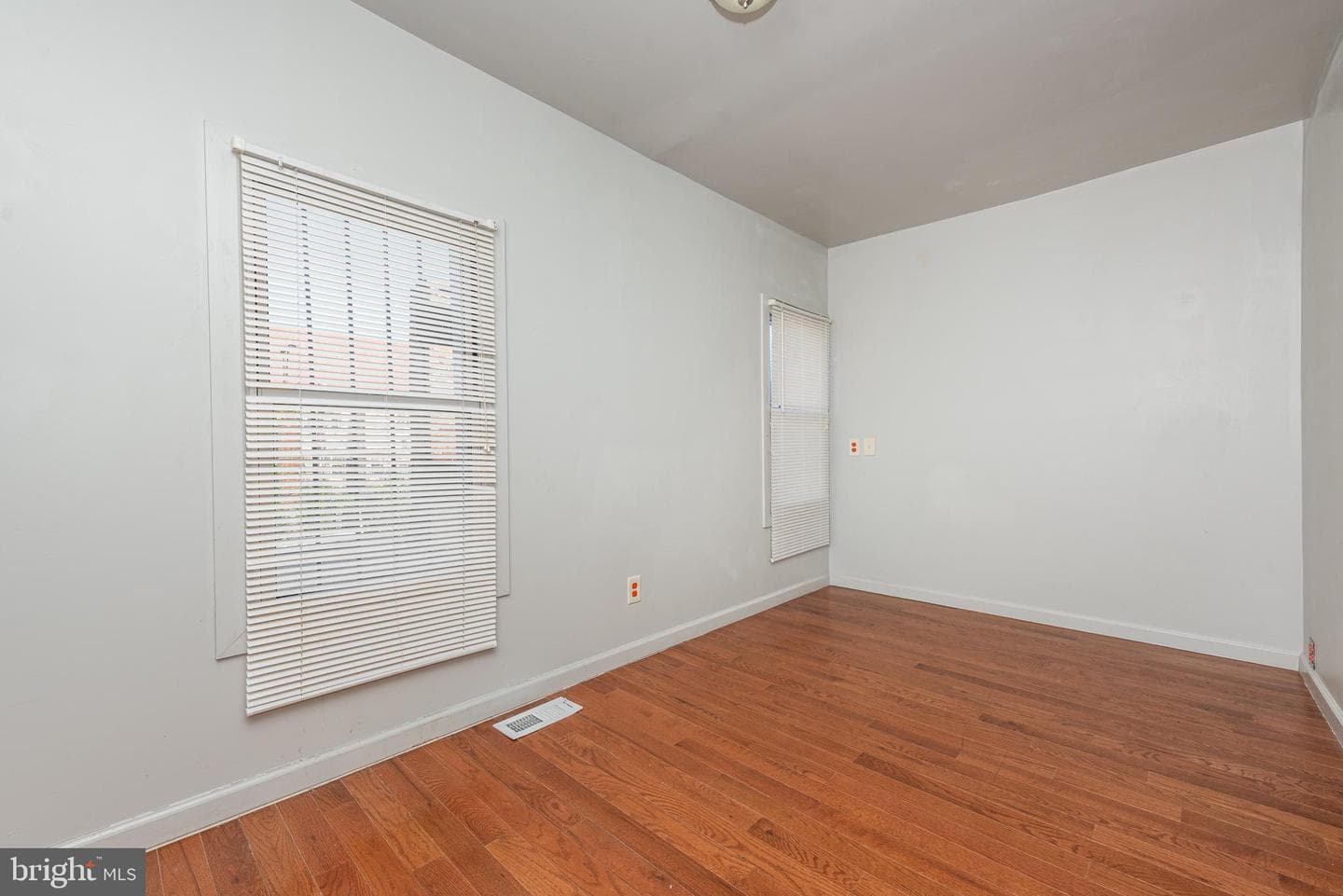 3126 W North Avenue photo 28