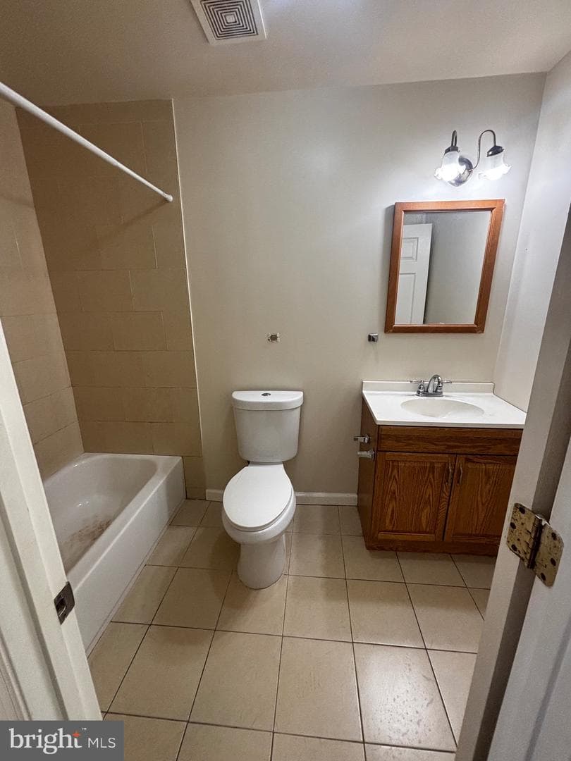 422 S Smallwood Street photo 11
