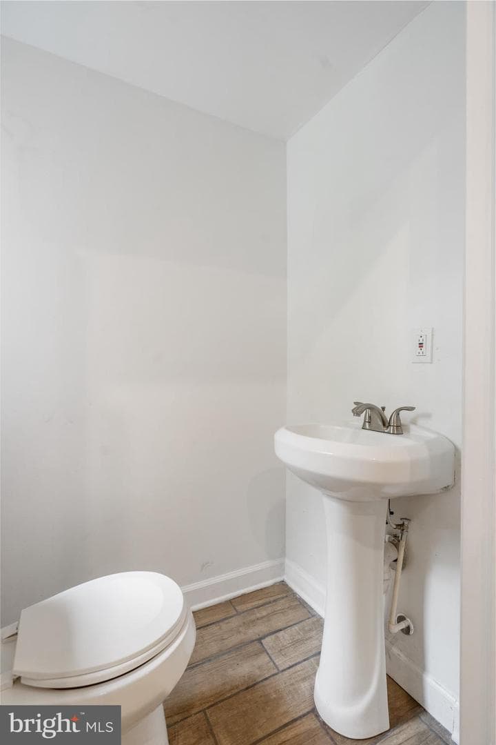 805 Mckean Avenue photo 14